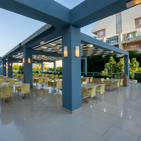 Hotel Titan Select Ultra Konaklı