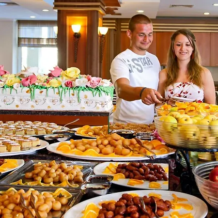 Titan Select Ultra 5* Konaklı