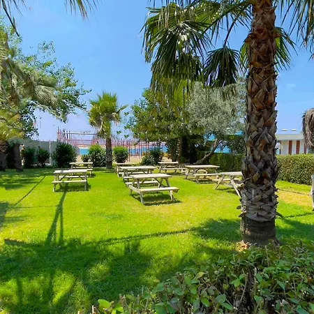 Titan Select Ultra Hotel Konaklı