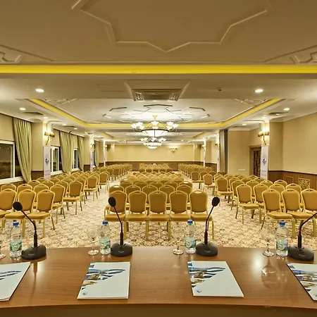 Titan Select Ultra Hotel Konaklı