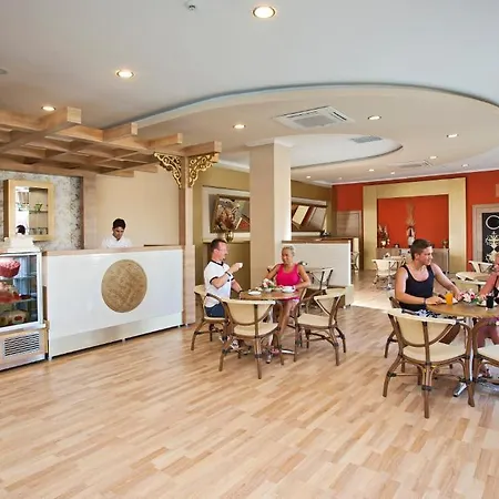 Titan Select Ultra 5* Konaklı