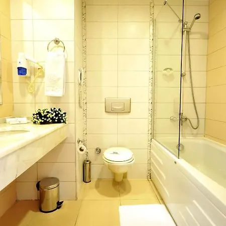 Hotel Titan Select Ultra Konaklı